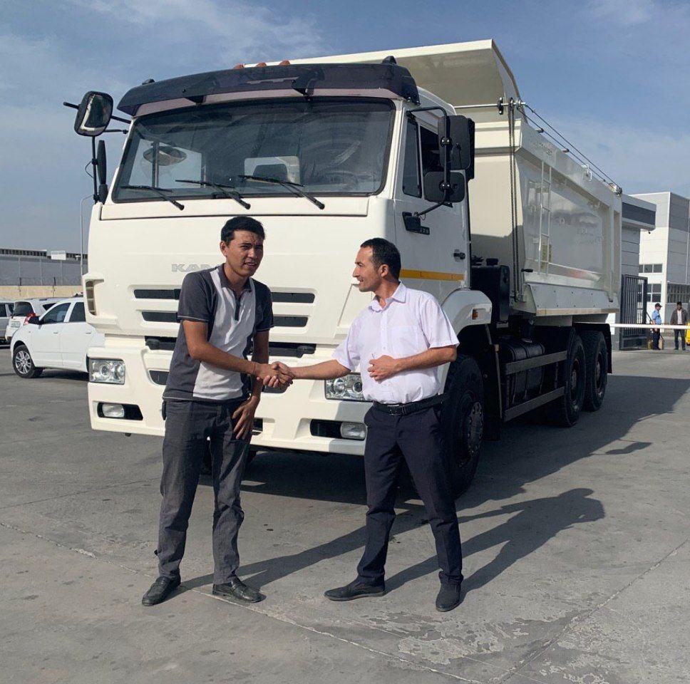 Автосамосвал КАМАЗ 6520-23016-63 6X4 UAT DTRC был отгружен компании ООО 